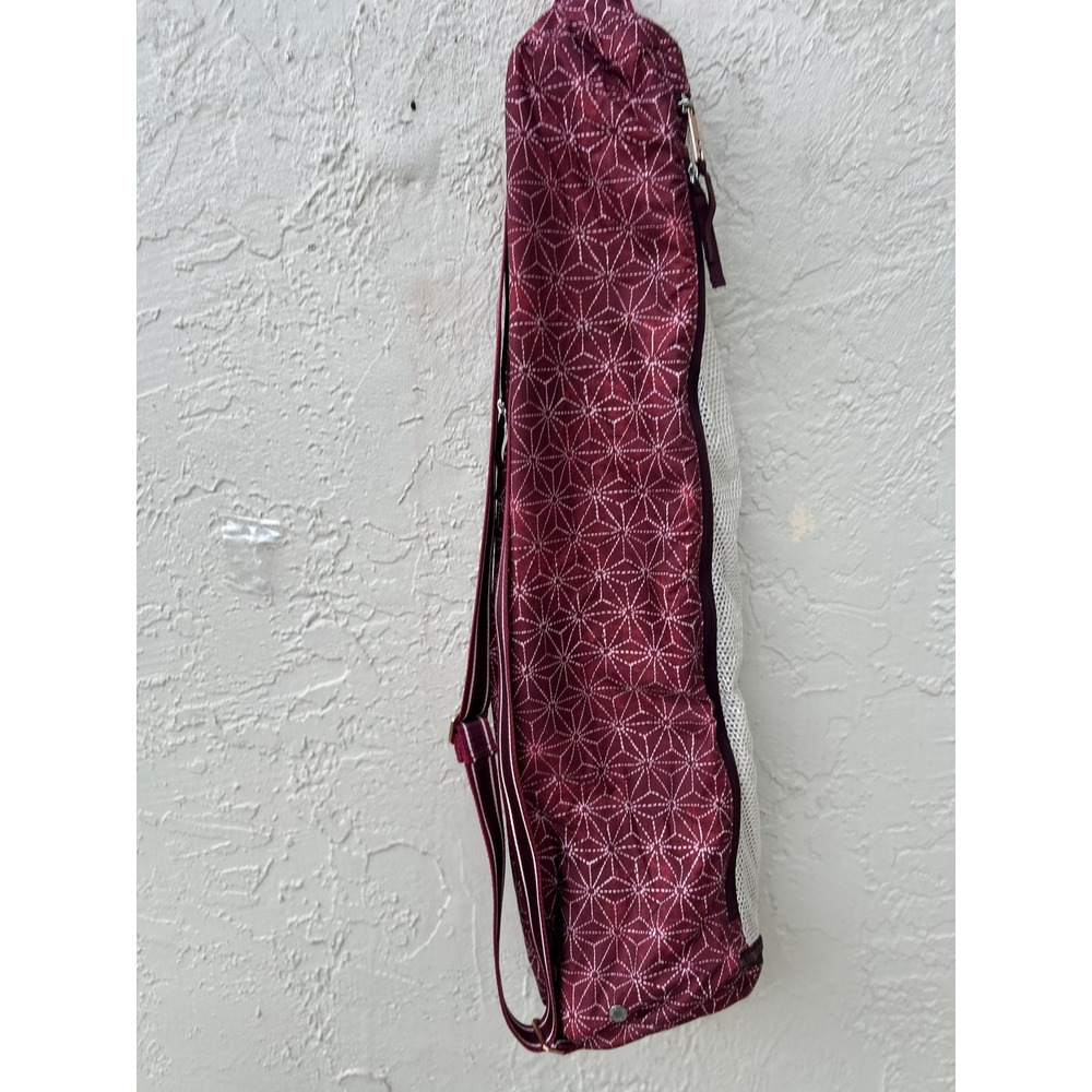 Lululemon Yoga Mat Bag Maroon Geometric Star Pattern Mesh Breathable Carrier